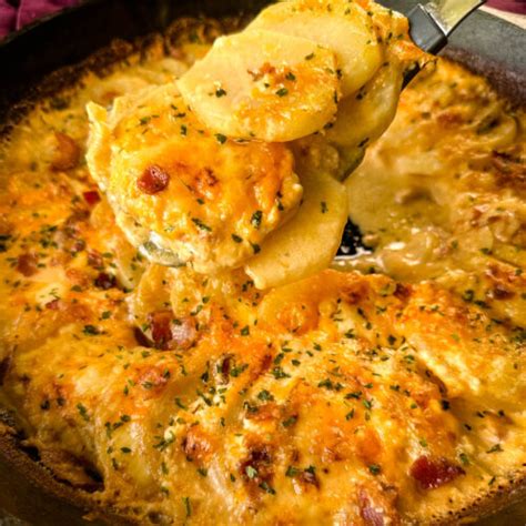 Au Gratin Potatoes with Bacon and Cheese