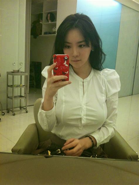 Galeri Foto Im Ji Hye Model Korea Yang Seksi Wagz Hot Girls Entertainment News