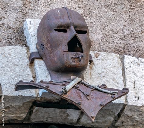 Masque De Fer Embl Me Du Prisonnier De L Le Sainte Marguerite Cannes