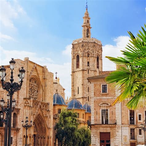 Discover the Hidden Gems of Valencia with a Spectacular Cruise