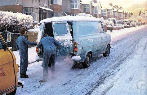 1970s. It seems snowfall in 1976, San Francisco : r/Colorization