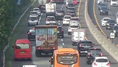 Arus Balik Libur Idul Adha Tol Cipularang Arah Jakarta Ramai