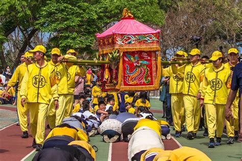 「粉紅超跑」起駕！2023白沙屯媽祖進香日程曝，9天8夜行程、管制一次看 Yahoo奇摩汽車機車