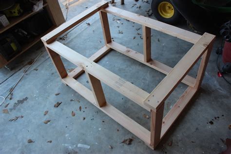 Easy Portable Workbench Plans - Rogue Engineer