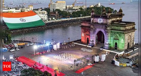 World's largest flag launched in Mumbai on Navy Day | Mumbai News ...