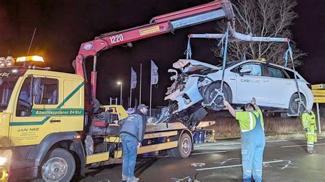 Betrunkener Fuhr In Ein Taxi Schwerer Unfall In V Llenerfehn So Ist