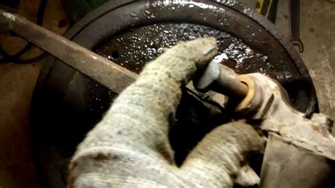 [Оживи чермет] Черная волга - поворотный кулак (колесные цилиндры ...