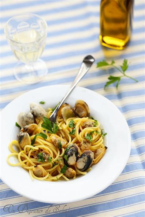 Spaghetti alle vongole aux palourdes comme en Italie Un déjeuner de