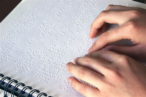 El Braille Puntos Como Puentes