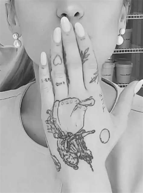 Pin By Carlos GB On Rares Ariana Grande Tattoo Ariana Grande