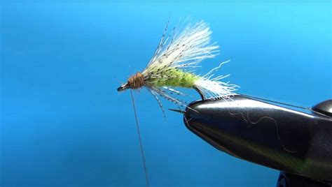 How To Tie An Apple Green Caddis Emerger Midcurrent