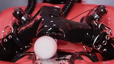 Vídeos gay de Jaula de castidad gratis xHamster