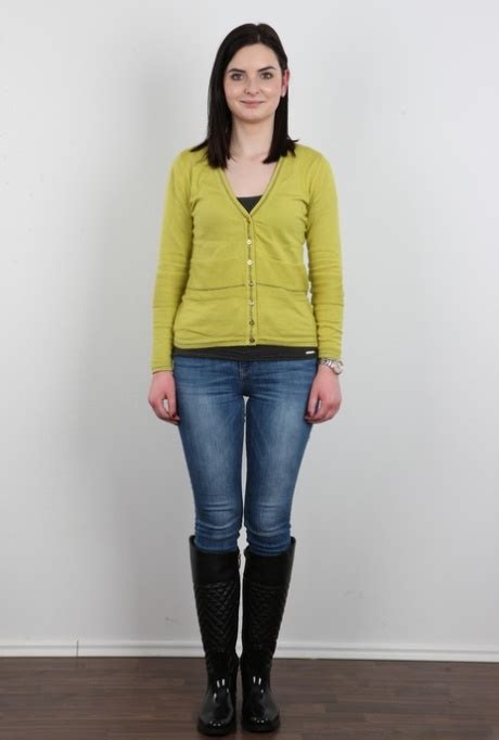 Brunette Amateur Spices Up Her Boring Life By Posing In Her Birthday Suit Coedcherry