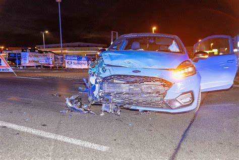 Kollision Auf Freiberger Kreuzung J Hriger Bersieht Mitsubishi Fahrer