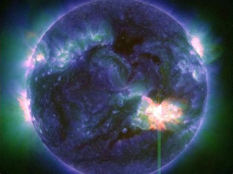 Northern Lights Over Nyc Heres What To Know About Strong Solar Storm