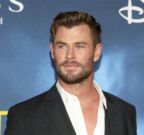 Chris Hemsworth planea retiro por predisposición a alzhéimer