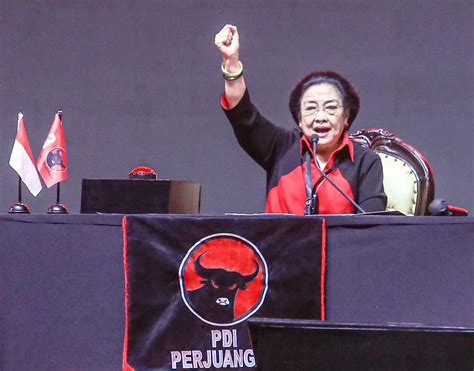 Megawati Umumkan Ganjar Pranowo Capres 2024 Pdip Tepat Pukul 13 45 Wib