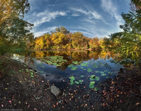 The fall on the island of Khortytsia · Ukraine travel blog