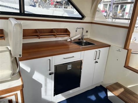 Bertram Flybridge Cruiser Cruiser For Sale Yachtworld