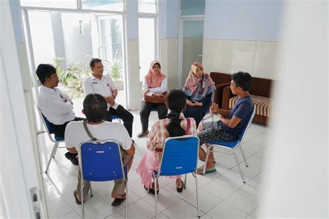 Mas Dhito Kirim Tim Trauma Healing Untuk Pemilik Kios Pasar Gringging