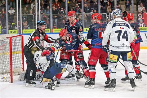 Selb In Del Playdowns Vor Spiel Vier Der Ton Wird Rauer Selber