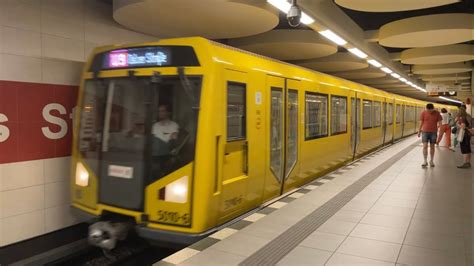 U Bahn Berlin Mitfahrt Im H Zug Von Rathaus Steglitz Nach Osloer