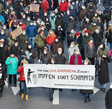 Demo Gegen Corona Leugner Und Impfgegner In Hamburg Welt