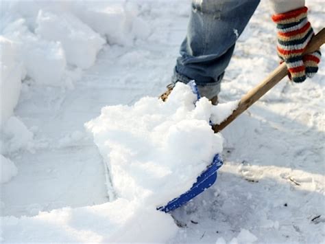 Snow Shoveling Tips To Protect The Heart Panoramanow Entertainment News