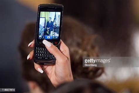 665 Obama Cell Phone Stock Photos, High-Res Pictures, and Images ...