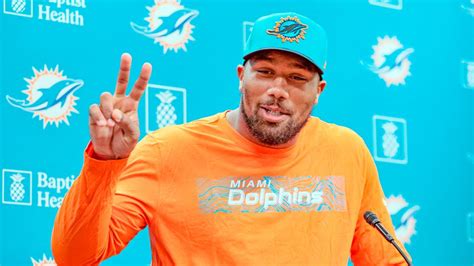 Miami Dolphins Agree To Extension With Bradley Chubb After Trade