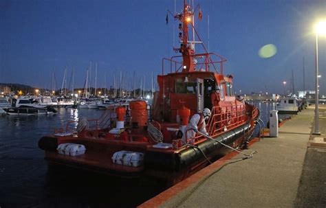 Fotos de los migrantes rescatados por Salvamento Marítimo en Algeciras