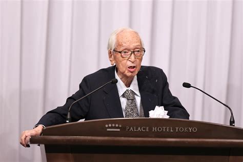 【巨人】渡辺恒雄氏「日本一祝賀会で皆さまにお会いできますよう」体調整わずリーグv祝賀会欠席 プロ野球写真ニュース 日刊スポーツ