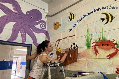 Augusta University art students use mural class to leave their marks in ...