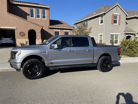 Readylift 2 Level Fuel Rebel 20x9 Et 1 And Nitto Recon Grappler