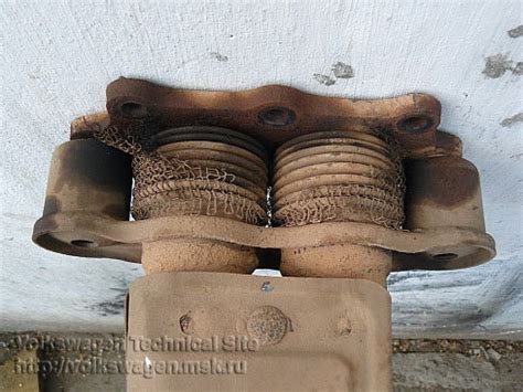 Замена гофр приёмной трубы на Фольксваген Гольф 3 двигатель AGG ...