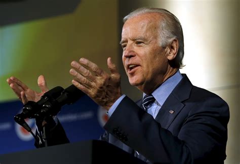 Clinton quietly trying to discourage Biden from a 2016 bid | PBS News