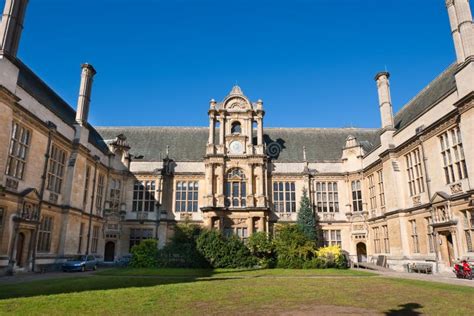 Escolas Na Inglaterra - Escolas Da Examinação. Oxford, Inglaterra Foto de Stock - Imagem de ...