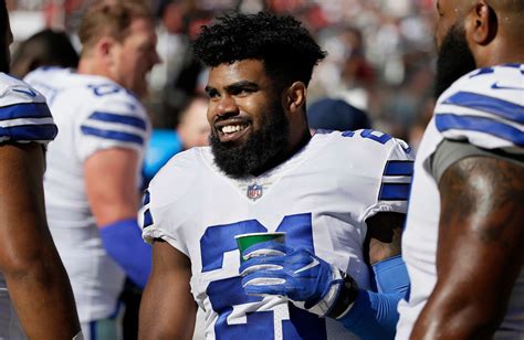 Ezekiel Elliott Can Play Sunday After Court Ruling - The New York Times