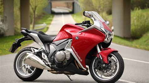 Honda VFR1200F, 2018 Motorcycles - Photos, Video, Specs, Reviews | Bike.Net