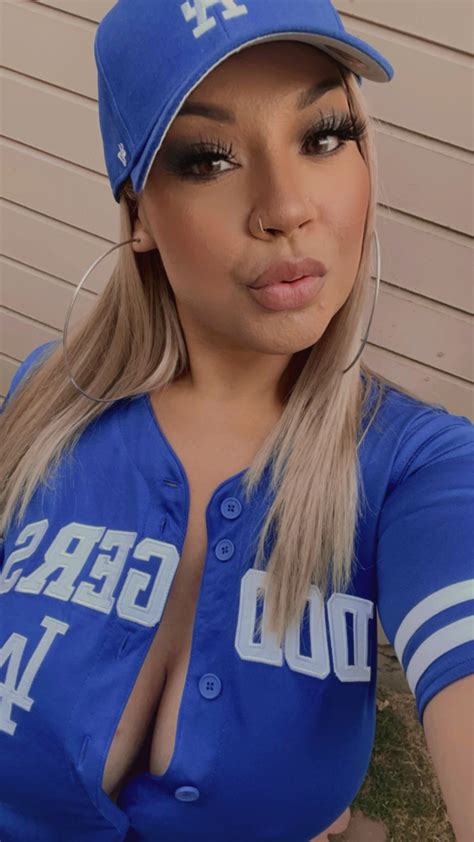 Bimbos Plastic On Twitter Looks Like I Need To Become A Dodger Fan