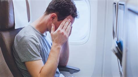 Man Slams Passenger S Rude Behaviour Which Blocks His Tray Table During Flight The Us Sun