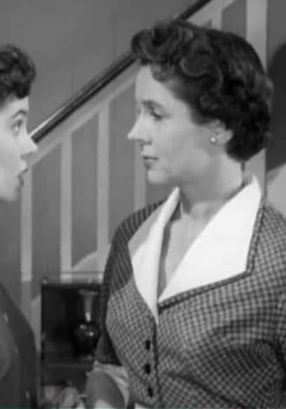 Watch Father Knows Best S01 E17 The Promised Playhouse Free Tv