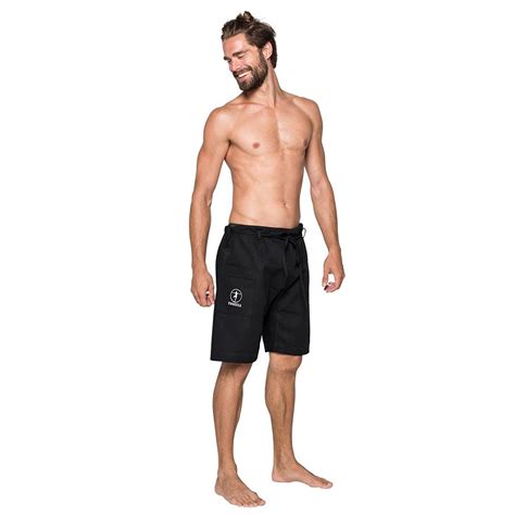 The best types of men’s yoga shorts – StyleSkier.com