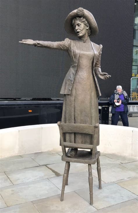 Emmeline Pankhurst Statue – photo by Lee Webster | Hazel Reeves