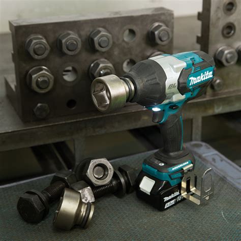 Makita 18V LXT Brushless Impact Wrench 3 4 Body Only Toolstation