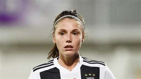 Buon Compleanno Cecilia Salvai Gli Auguri Della Juve