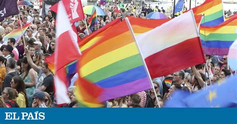 En Defensa Del Colectivo Lgtbi Ante Una Agresión En Polonia