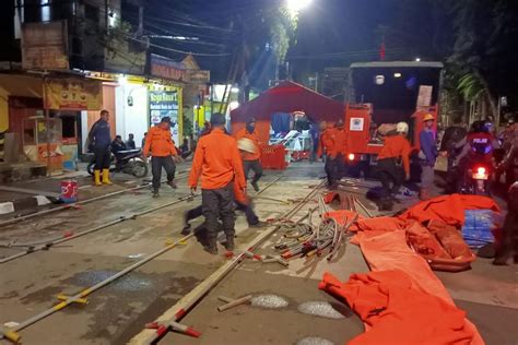 BPBD Garut Dirikan Tenda Darurat Untuk Pasien RSUD Sumedang ANTARA News