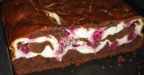 Брауни с творогом и вишней
