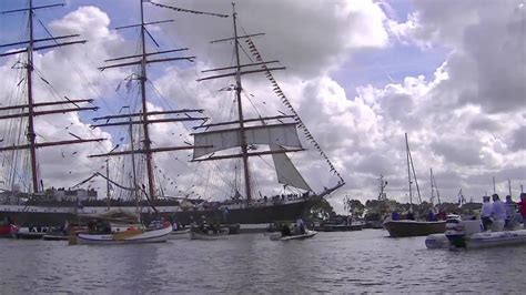 Sail Noordzeekanaal Sail In Parade Revel Jeux D Eau Youtube